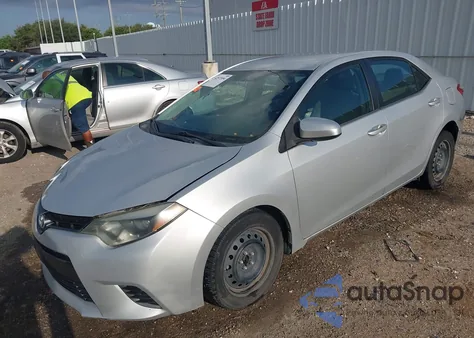 2015 Toyota Corolla Le из США, поврежденный, VIN 5YFBURHE8FP295493